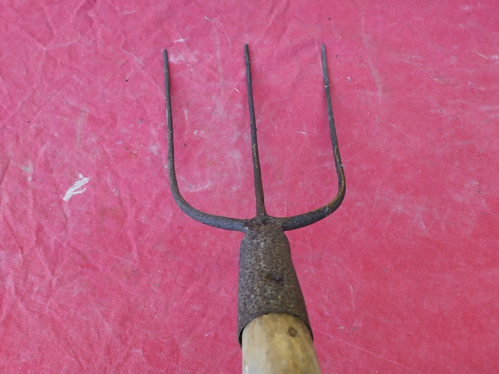 Antique Vintage Era 3 Point FORK FORK WITHOUT HANDLE