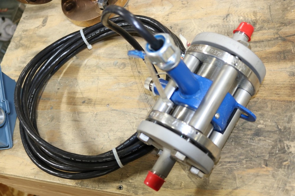 NEW Foxboro Conductivity Sensor 871FT-4C3D2T with Cable