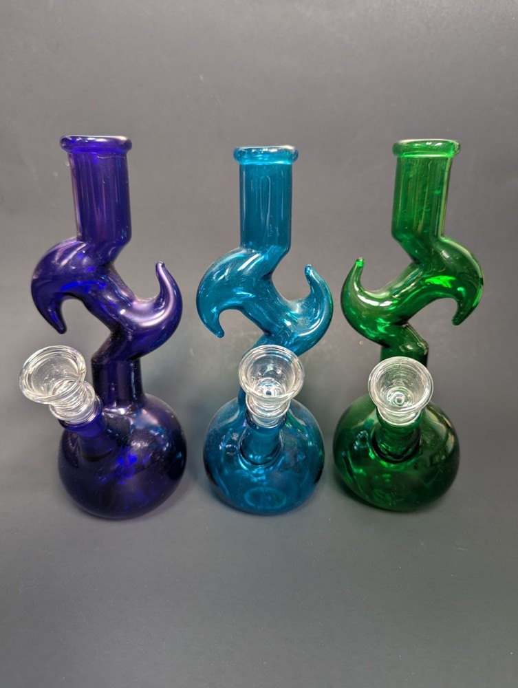 8" Glass Water Pipe (mystery color)