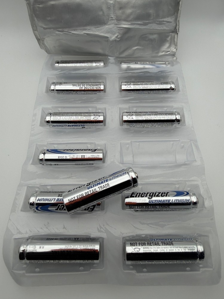 [12-PACK] ENERGIZER AA ULTIMATE LITHIUM BATTERIES - [EXP RANGE: 2039-2050]