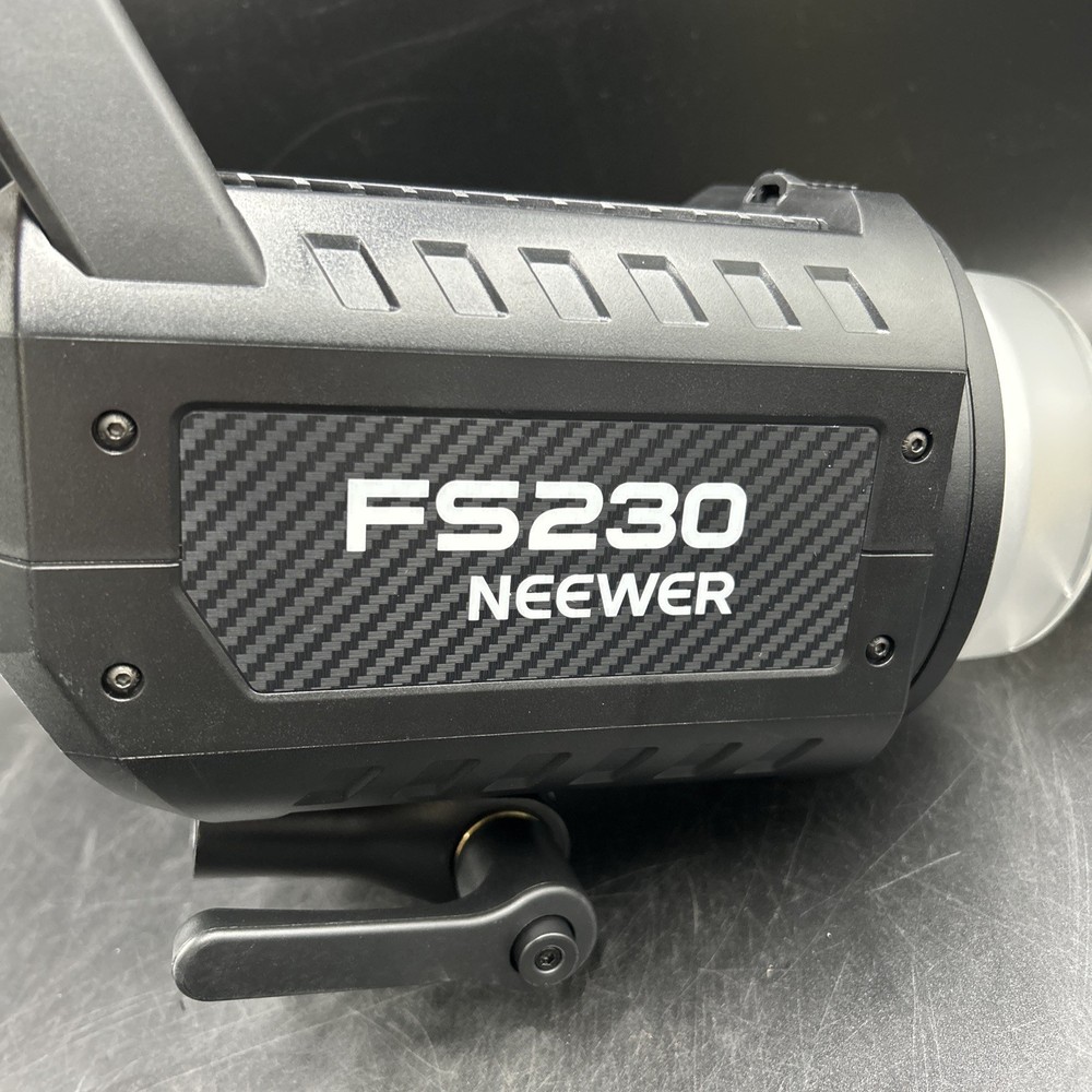 NEEWER FS230 230W COB LED VIDEO LIGHT