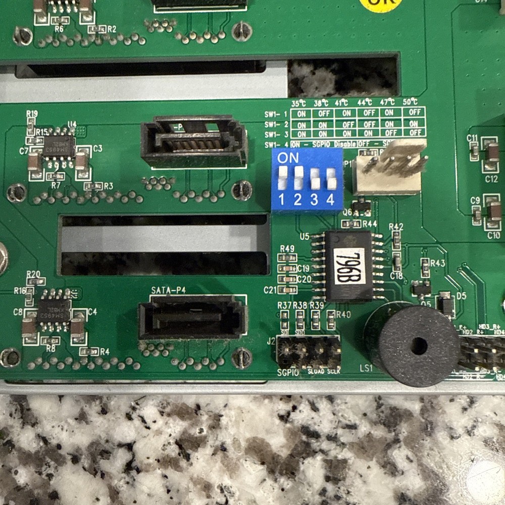 sata passive backplane 4 bay IW-MS04