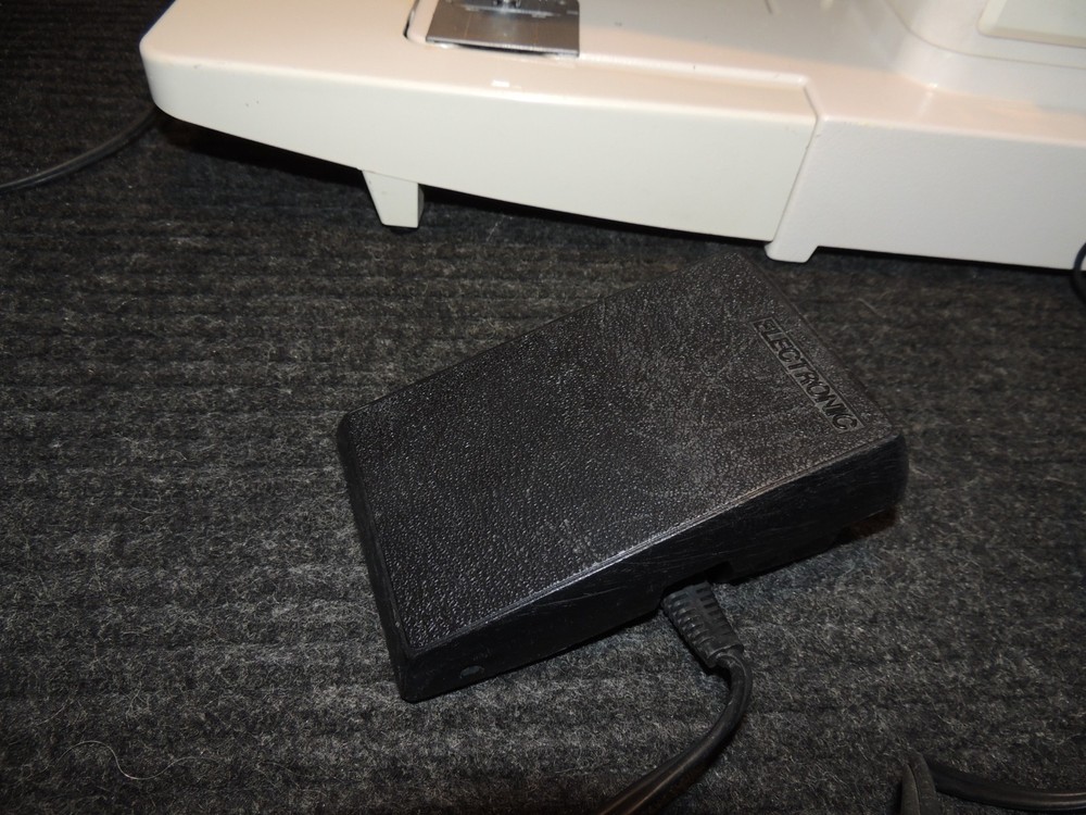 Finesse 834 Sewing Machine