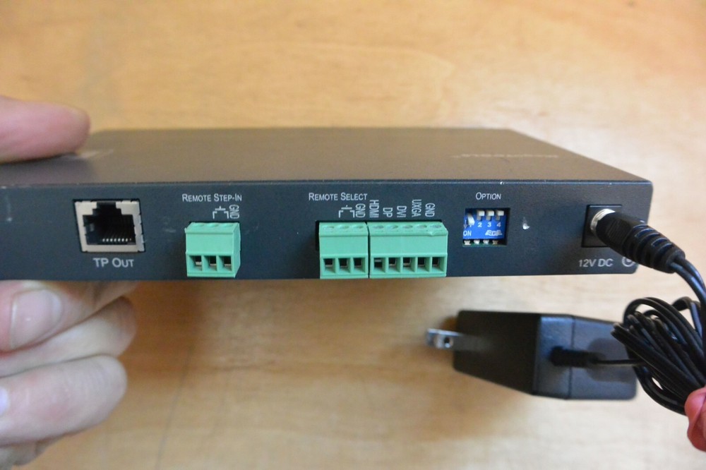 Kramer Megatools SID-X1 4-Input Multi-Format Video over DGKat TX/Step In Command