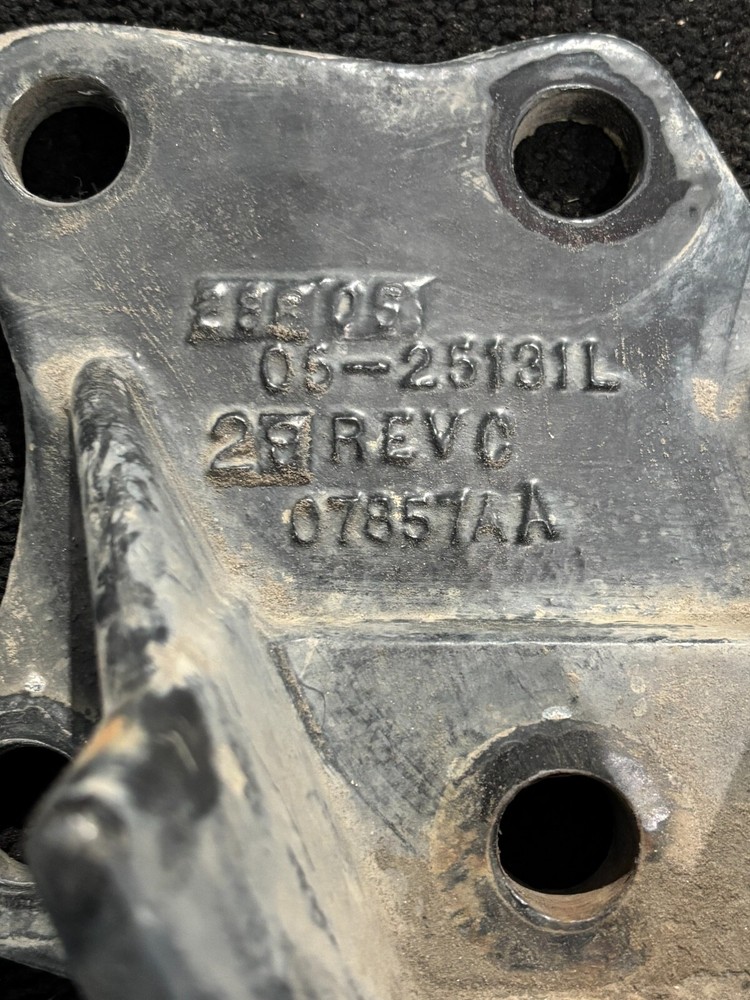 Caterpillar Diesel Engine Left Rear Motor Mount 05-25131L