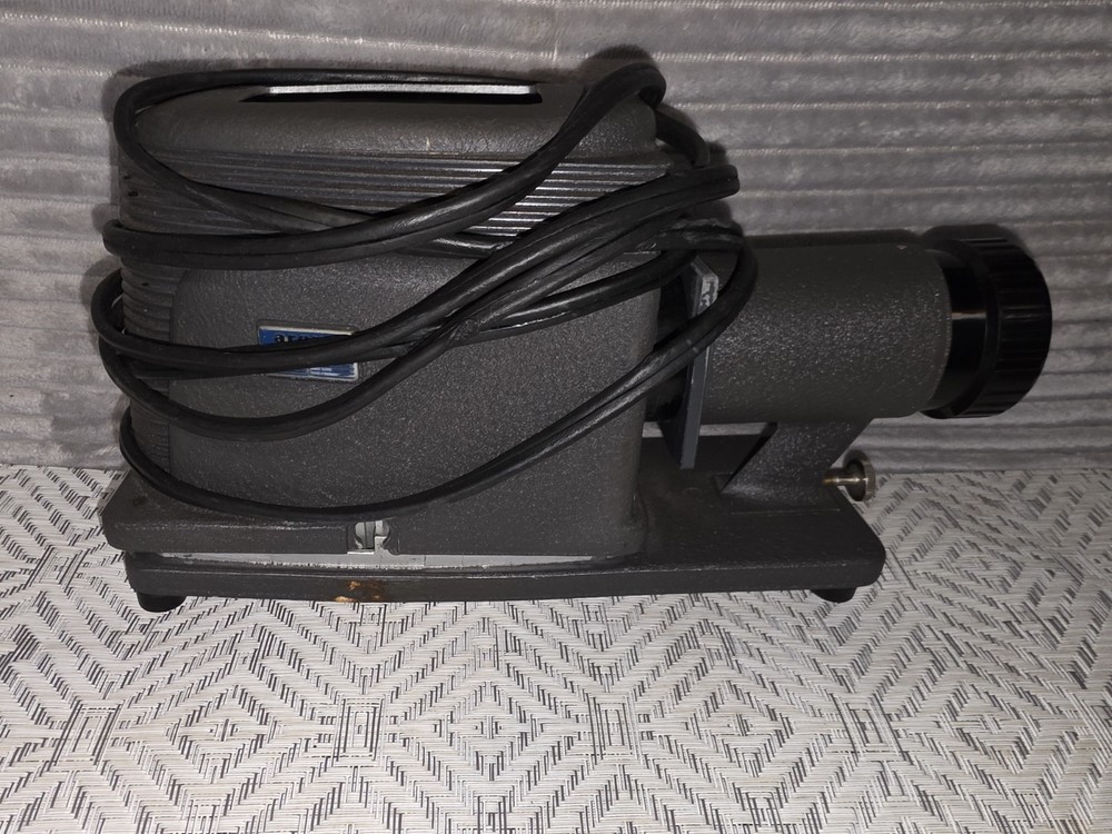 Vintage Argus Slide Projector. W/ case and manual. Untested