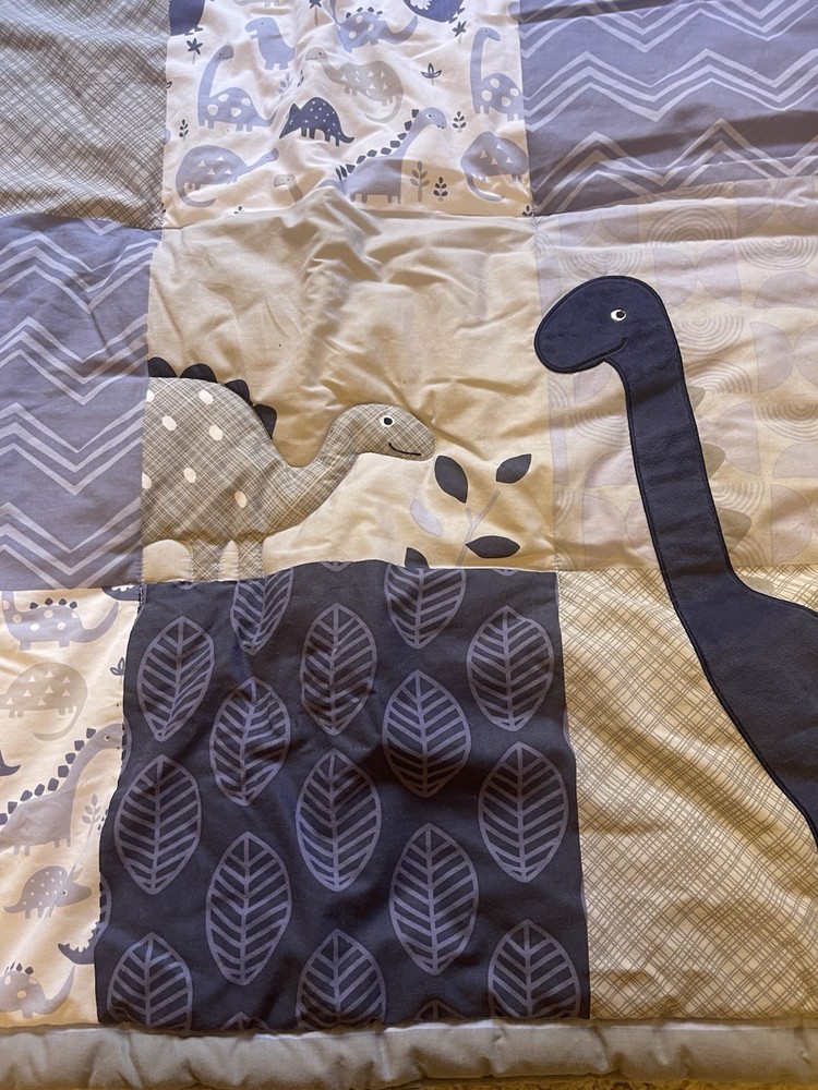 Dinosaur Theme Reversible Quilt, Ruffle, 2 Fitted Sheets Excellent Condition