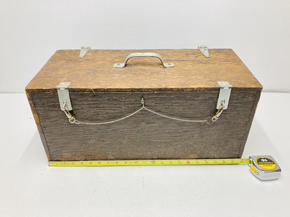 VINTAGE POWER AUGER WITH BOX