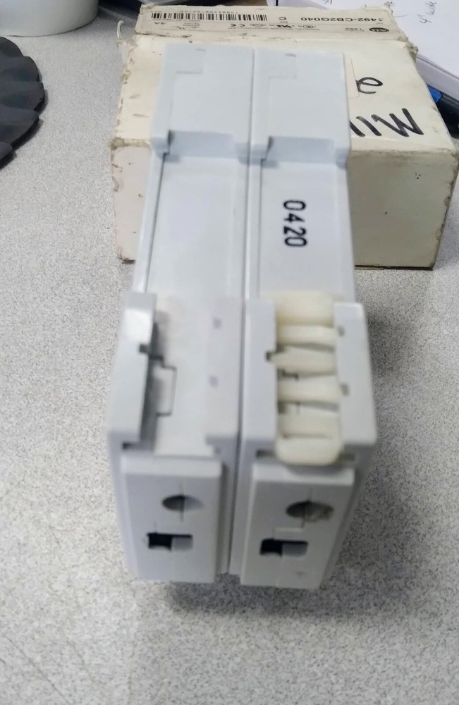 Allen Bradley Motor Controller 1492-CB2G040 4AMP