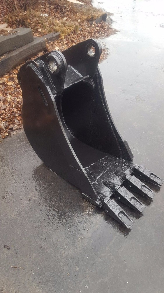 New 18" Backhoe Bucket for a Caterpillar 416D