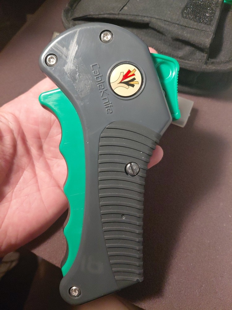 Cable Cutter with Case and Replacement Blades