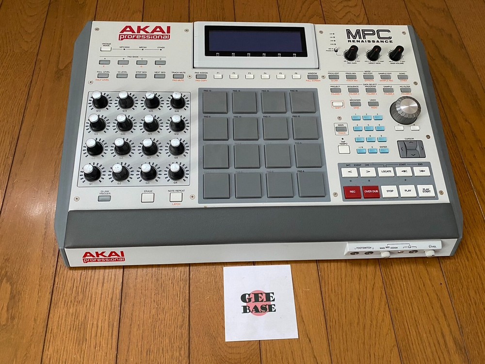 AKAI MPC RENAISSANCE Samplers Sequencers Professional MIDI Controller Working