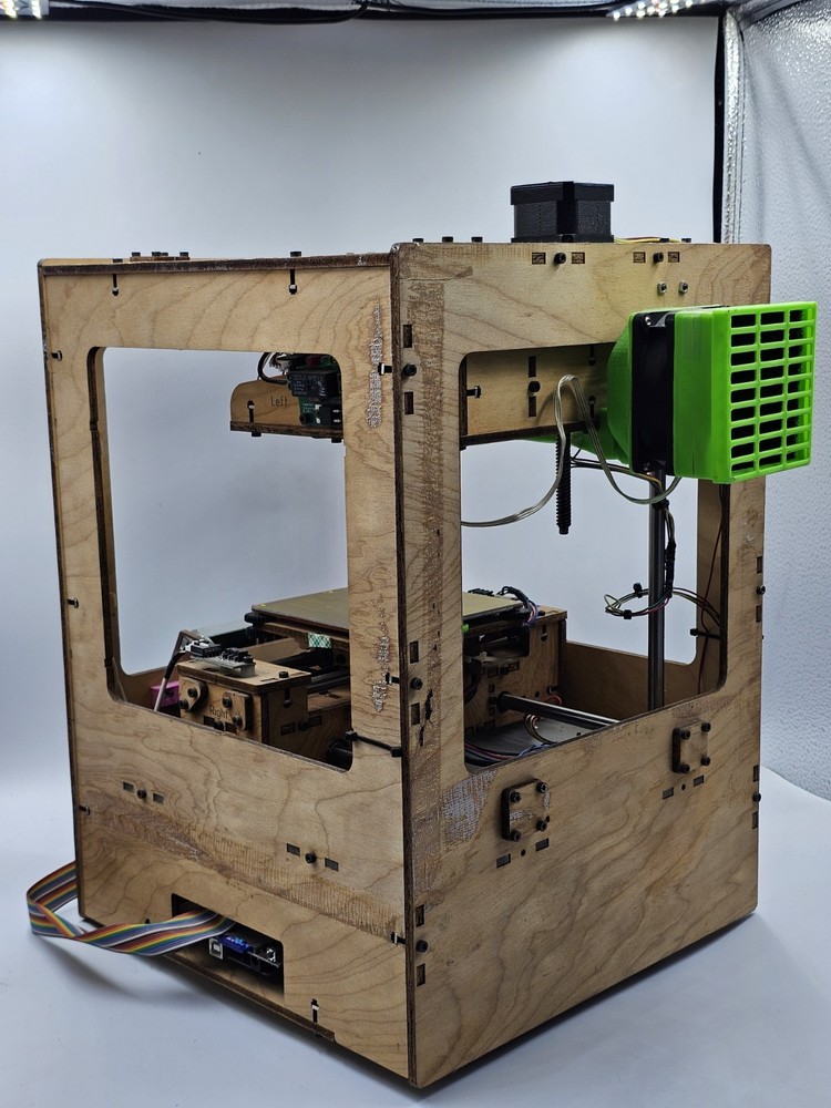 Fully Working MakerBot Thing-o-Matic w Gen 4 Interface + Extras Collectors Item