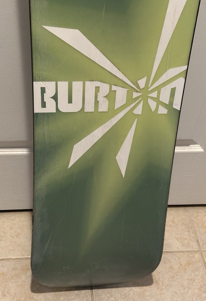BURTON CLASH SNOWBOARD SIZE 153 CM