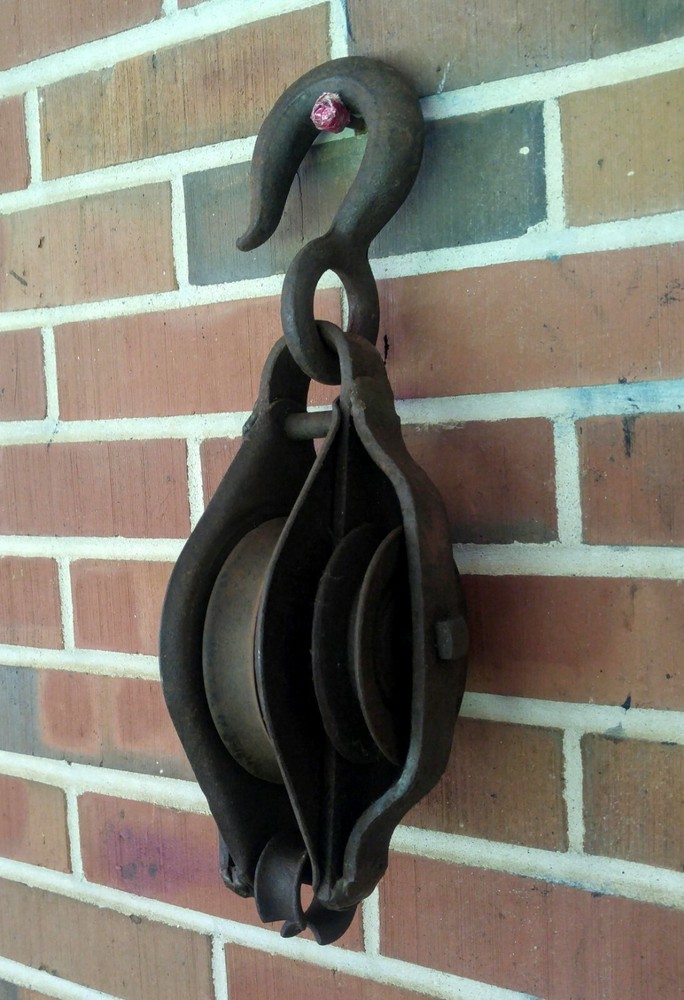 Vintage Antique Cast Iron 3 Wheel Compound Pulley