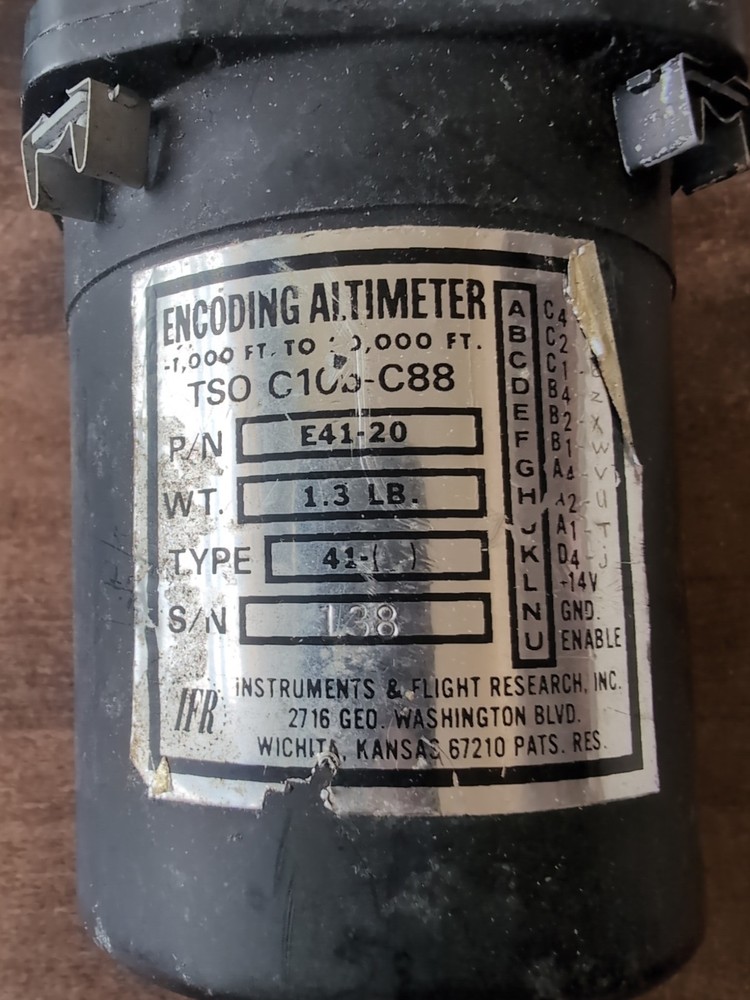 IFR Encoding Altimeter E41-20 1975 1,000-20,000 Feet. UNTESTED.