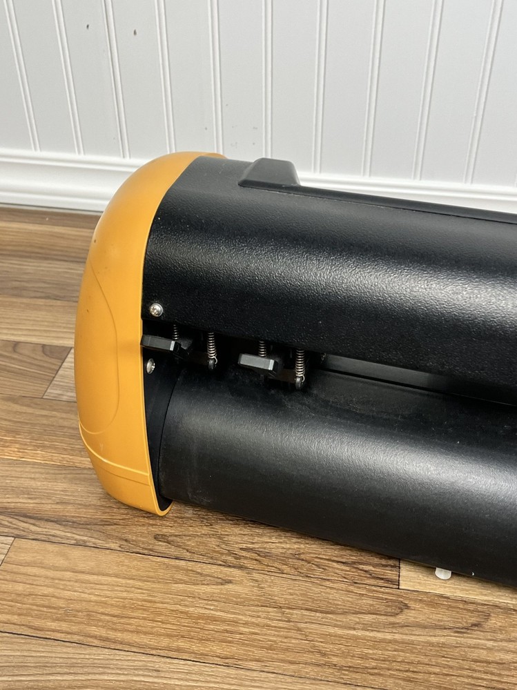 GCC Expert II 24" Vinyl Cutter Plotter Machine (Machine & power cord only)