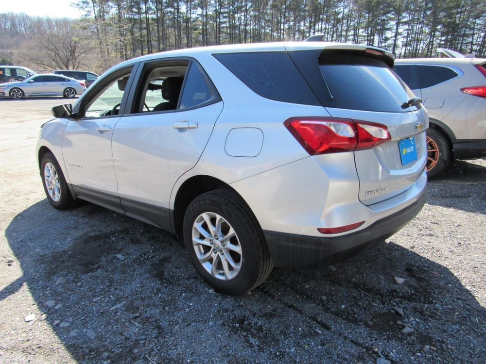 EQUINOX 2020 Glove Box 1028484