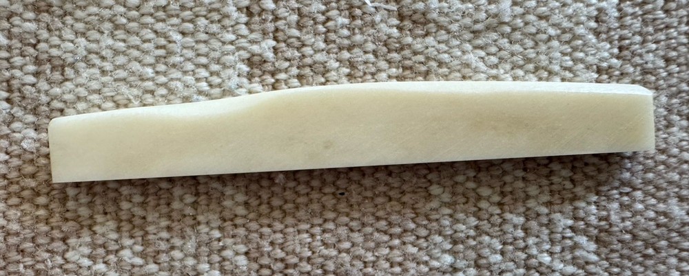 1 Bone Saddle – Fits Most Pre-2017 Larrivee® Guitars & Others – Wave Compensated
