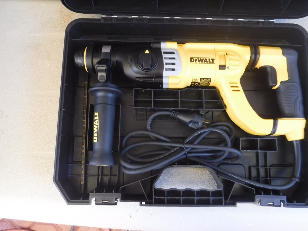 DeWalt D25263 D-Handle 3 Mode SDS Rotary Hammer w/ Case