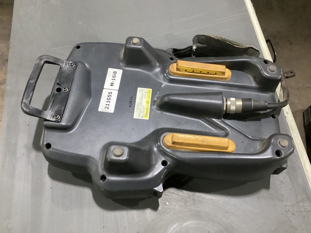 Fanuc M-16IB Robot System R-J3iC Controller #404JM