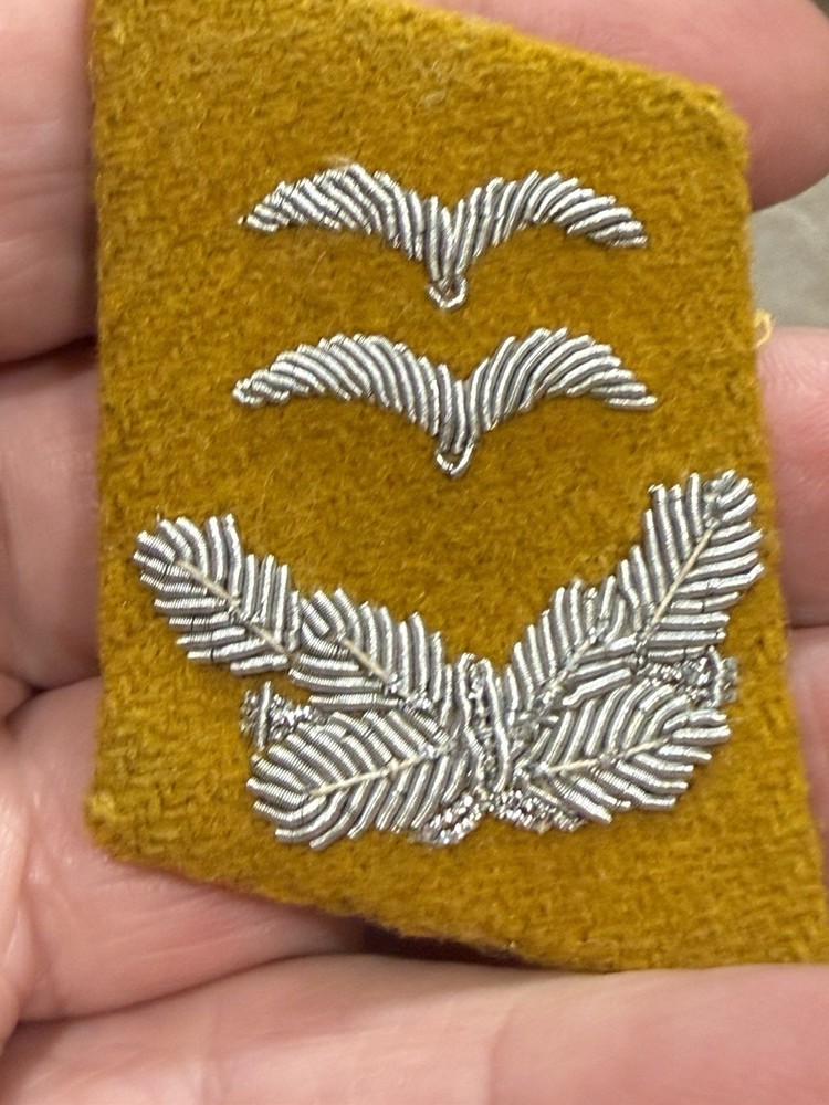 Original WW2 German Luftwaffe Signal Lieutenant Collar Tab