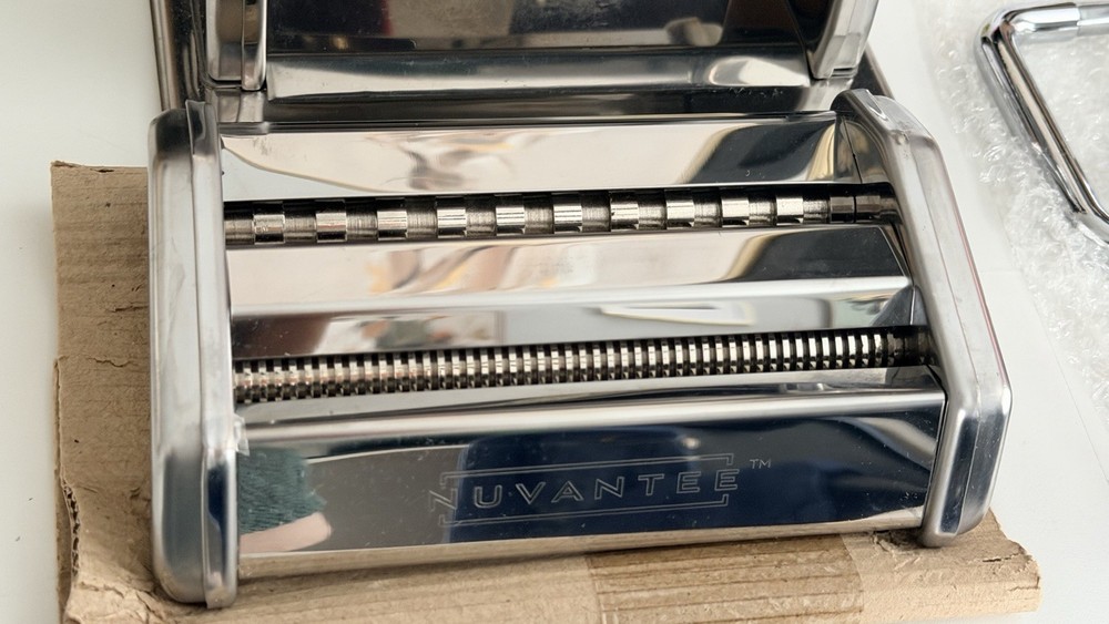 Nuvantee Pasta Machine (150 roller w/ cutter)