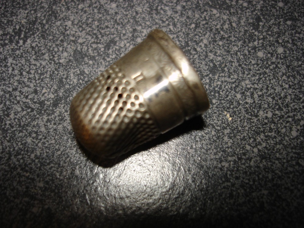 Vintage sterling silver thimble size 11