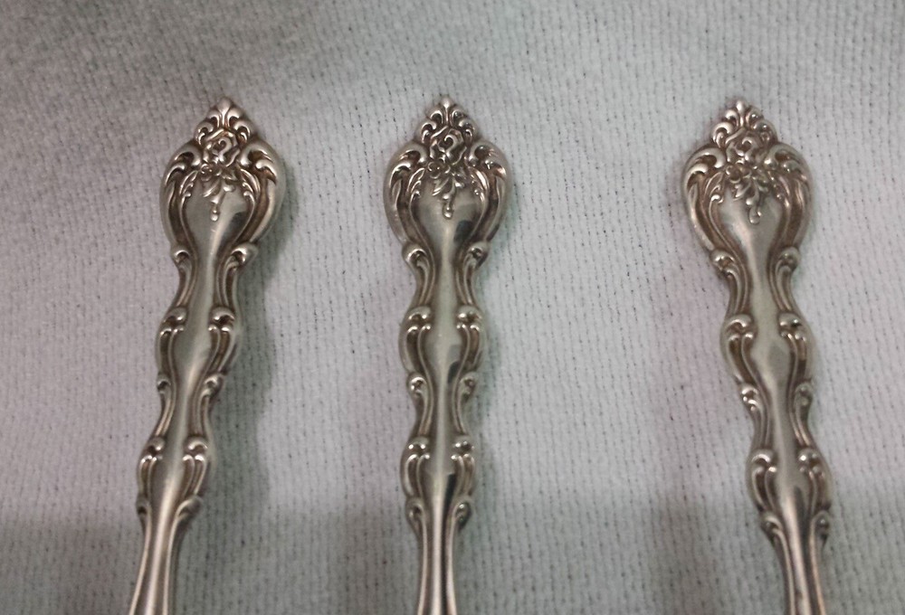Lot/ 3 International Silverplate Serving Utensils Spoon, Pickle Fork, Pie Shape