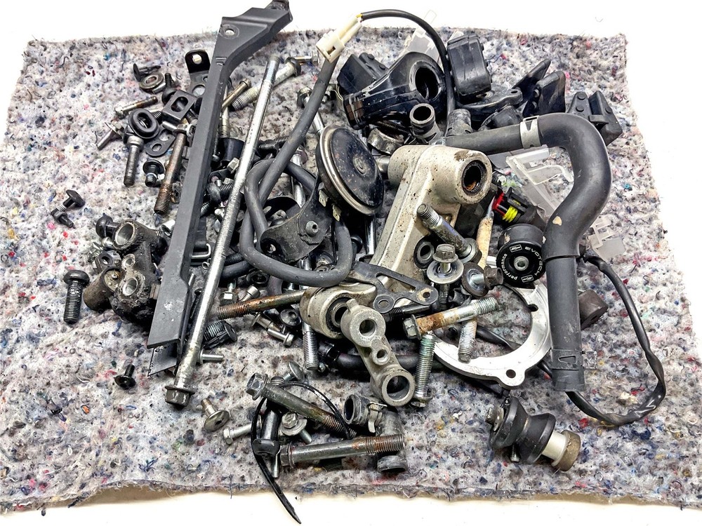 2017 Yamaha MT-09 Assorted Nuts, Bolts & Fixings