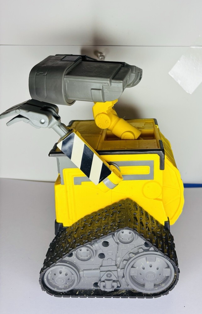 Disney Pixar Wall-E Thinkway Robot Animated RC Toy Works (NO Remote Control)