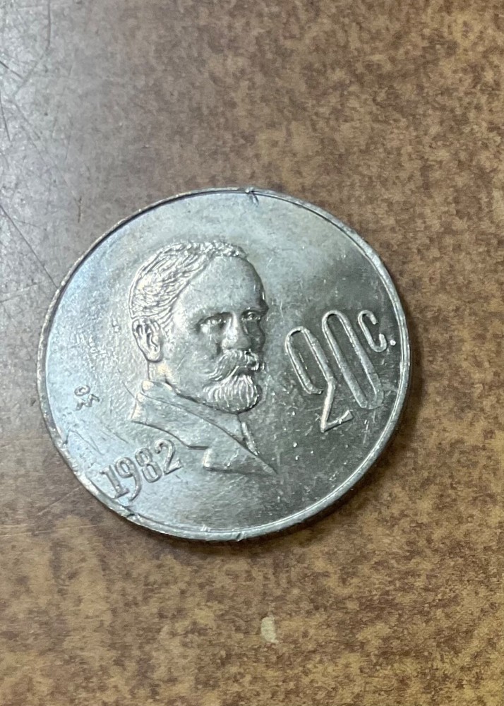 1982 MEXICO 20c. ERROR planchet clip