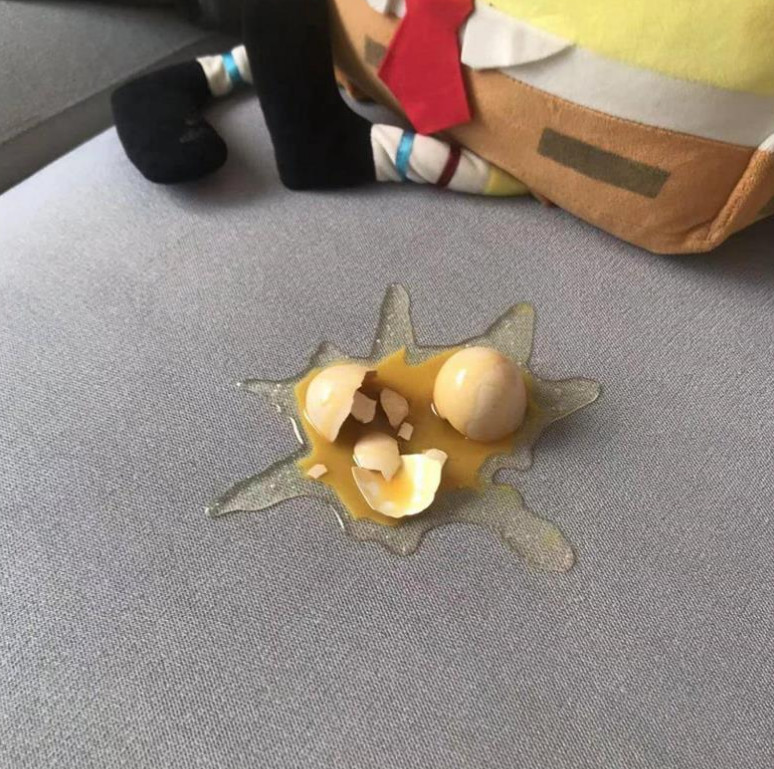 Broken egg mobile phone holder funny prank toy gift