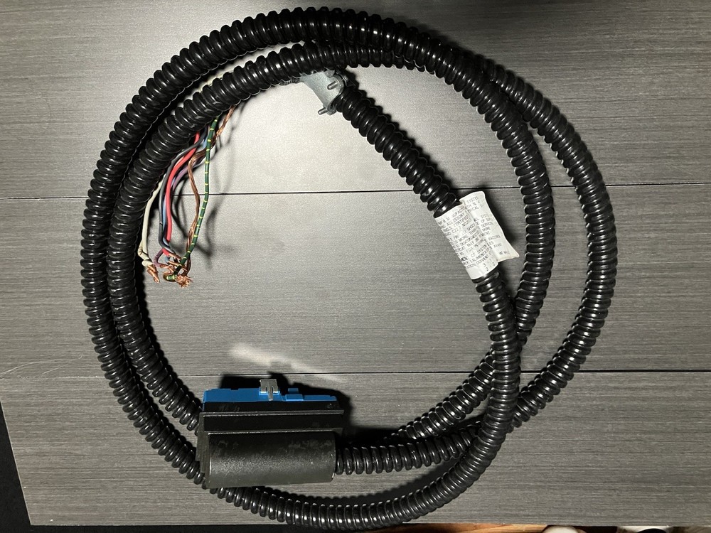 Cubicle 10' Power Whip PBBF-B