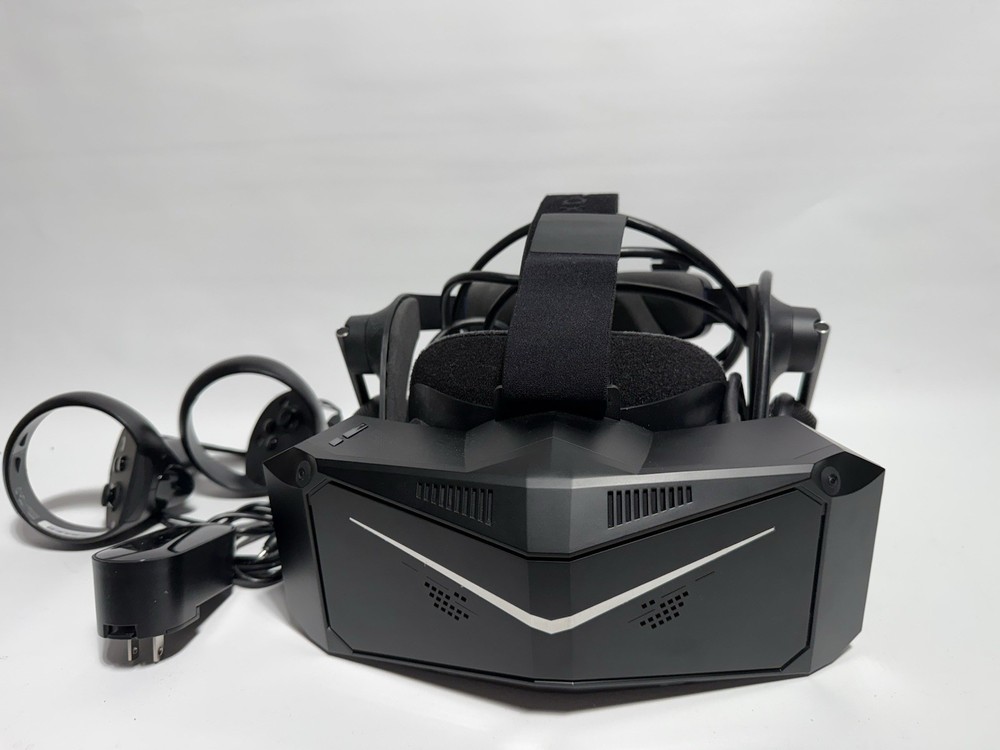 Pimax Crystal Light VR Headset with 2 Controllers