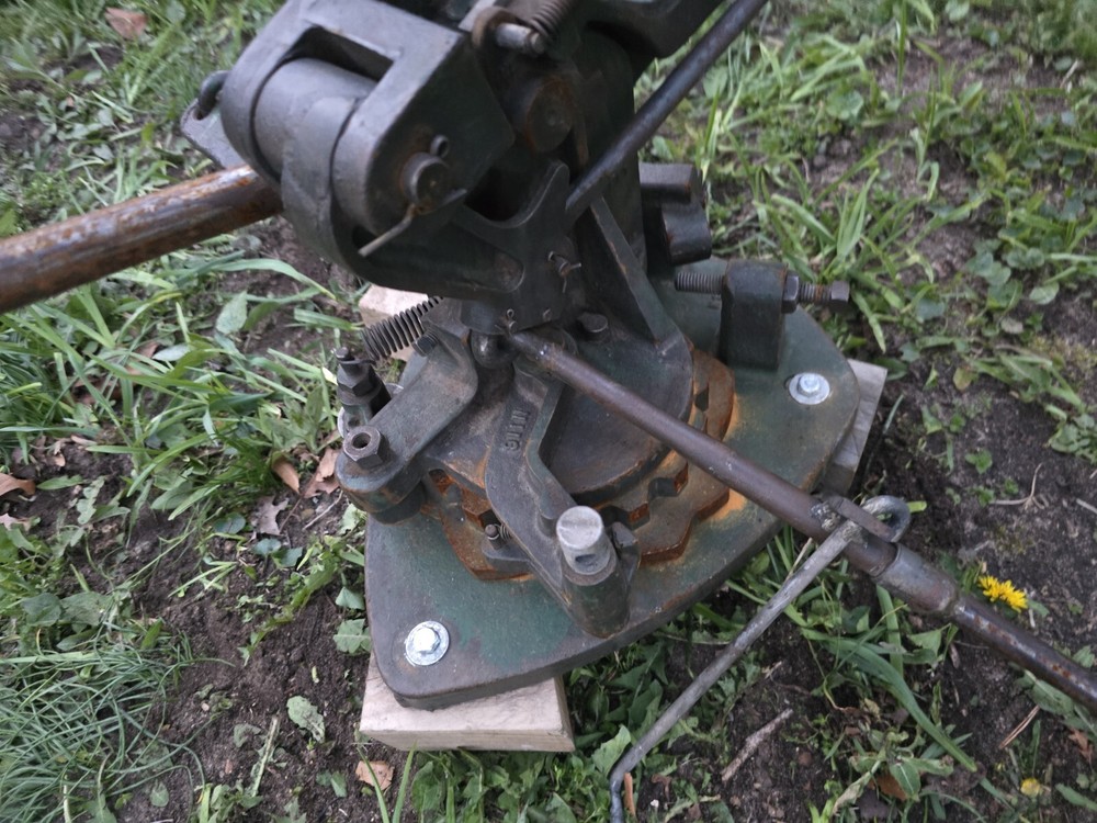 Western White Flyer Trap Machine