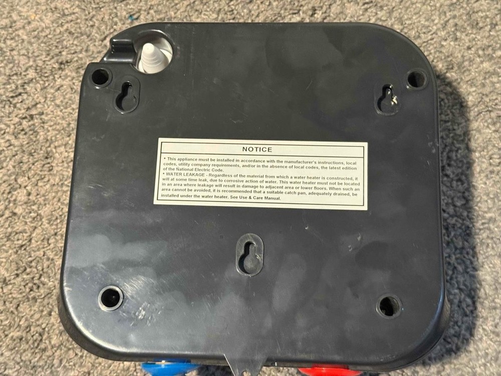 GE Appliances GE04SNLPDG 0.7 GPM Point-of-Use Tankless Electric Water Heater