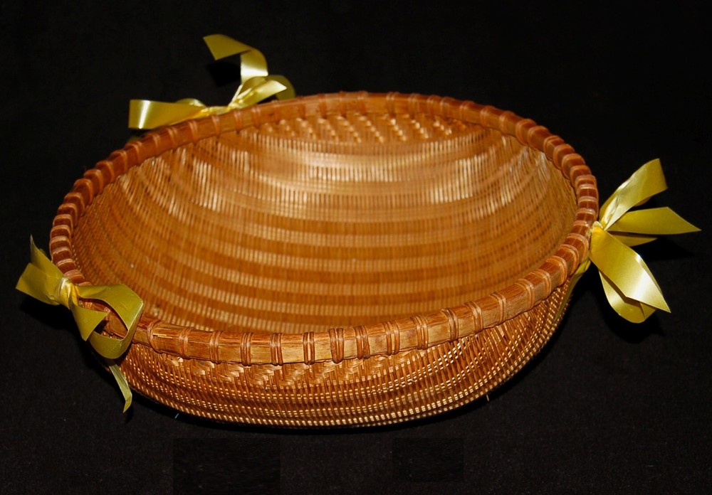 VINTAGE Large and Medium Fruit Bread Baskets
