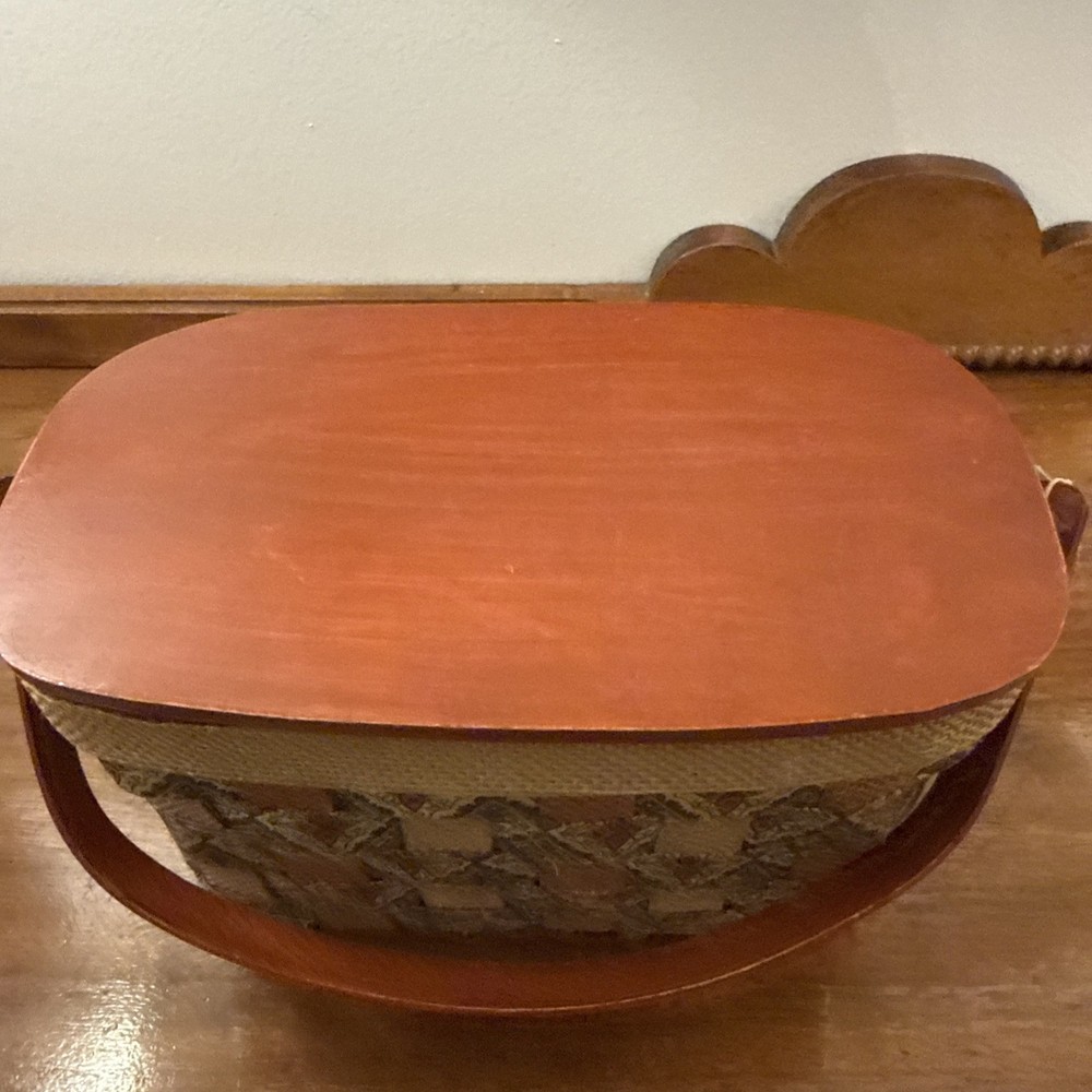 Vintage Weaved Purse/Sewing Basket With Handle