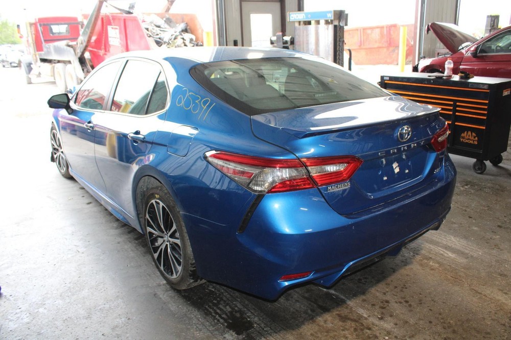 2018 TOYOTA CAMRY LR Door Trim Panel