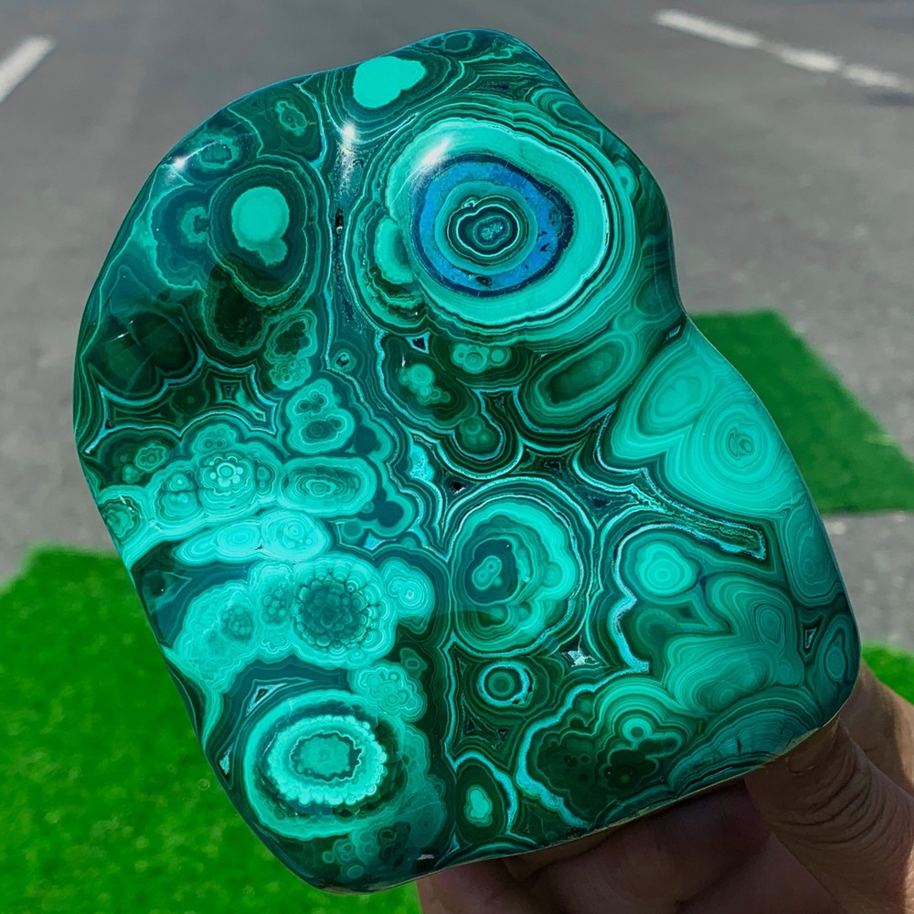 2.36LB Natural glossy Malachite transparent cluster rough mineral sample