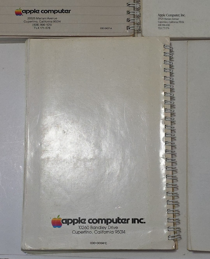 Lot of 5 Apple II Reference Manuals, DOS, AppleSoft, BASIC, Parallel Interface