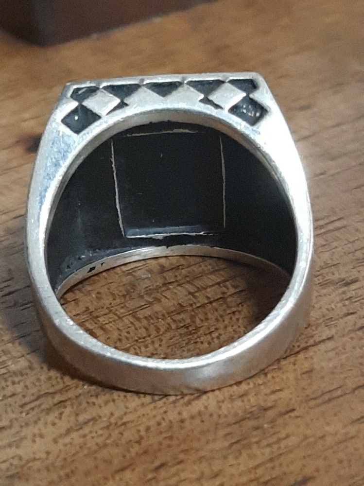 925 MENS SOLITAIRE ENGRAVED RING