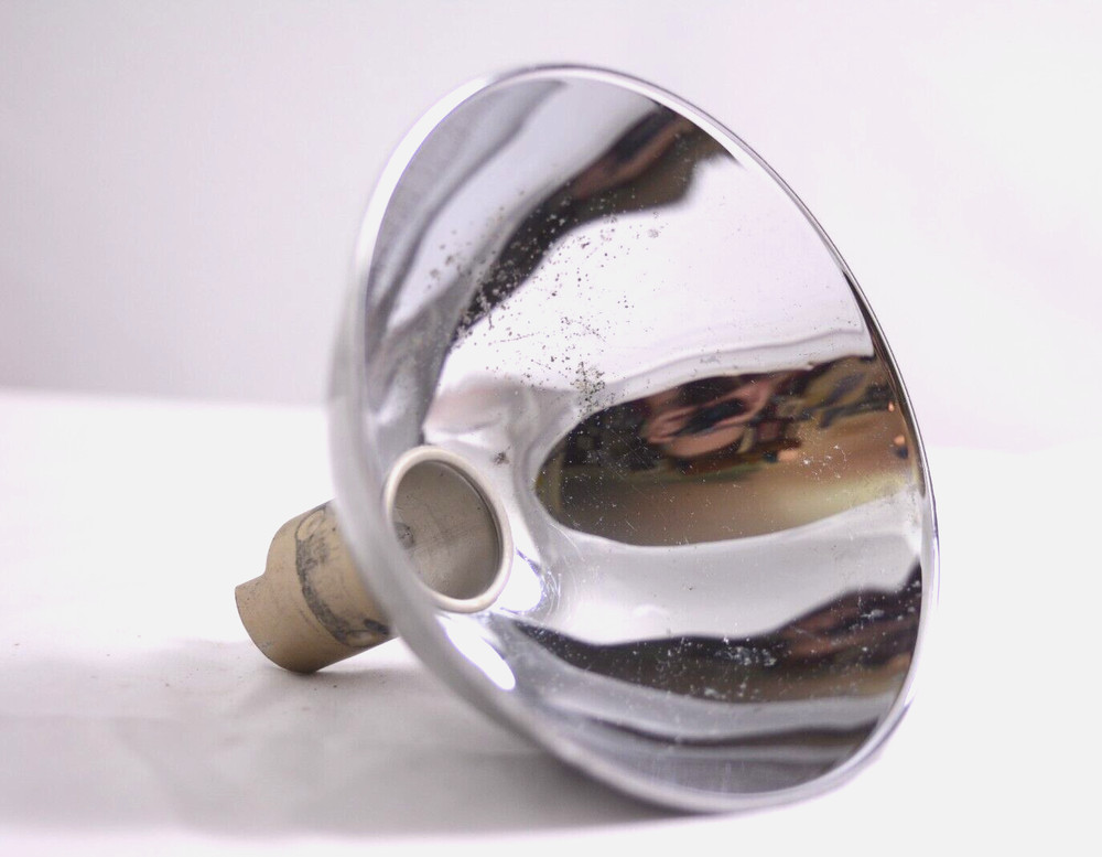 VIINTAGE CAMERA FLASH REFLECTOR HEAD