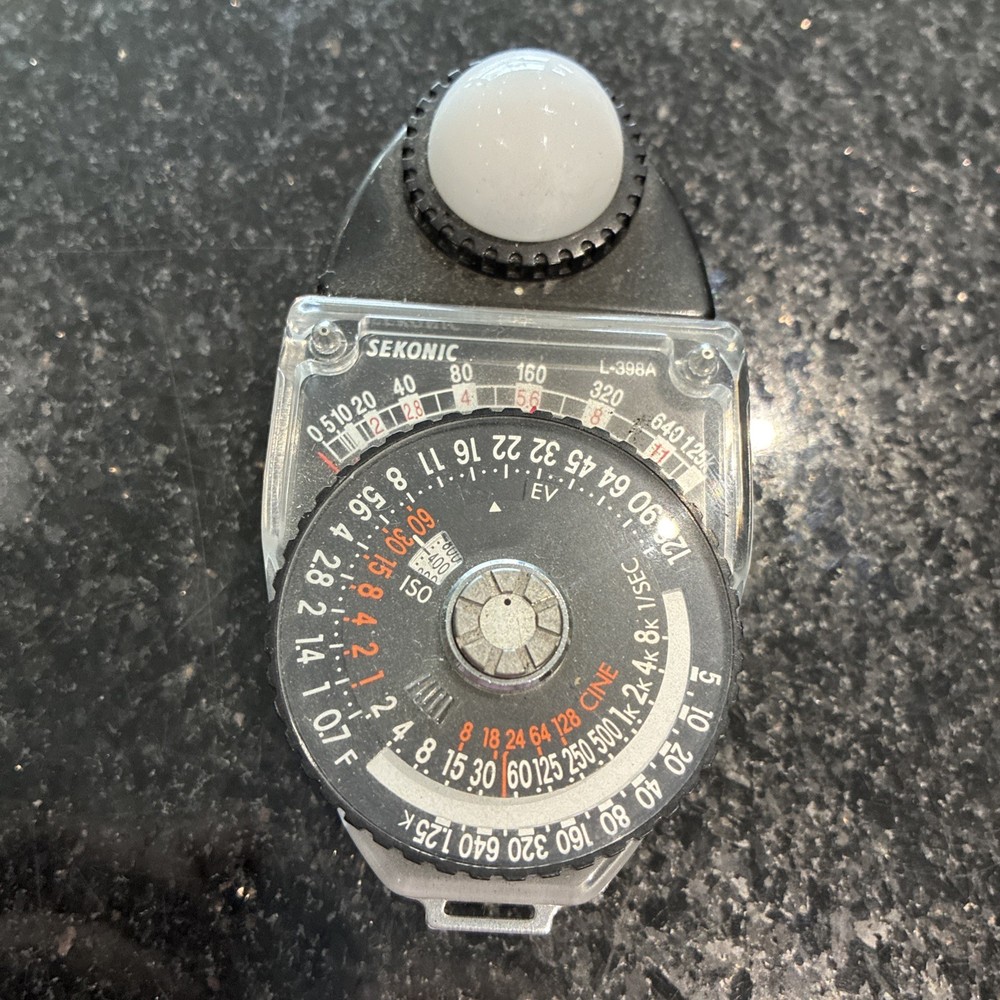 sekonic l-398a studio deluxe iii light meter