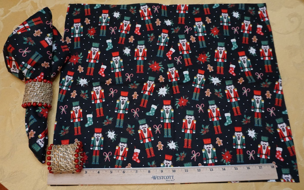 NEW Nutcracker Christmas Ready to Use Tablescape Bundle Kit Service for 2