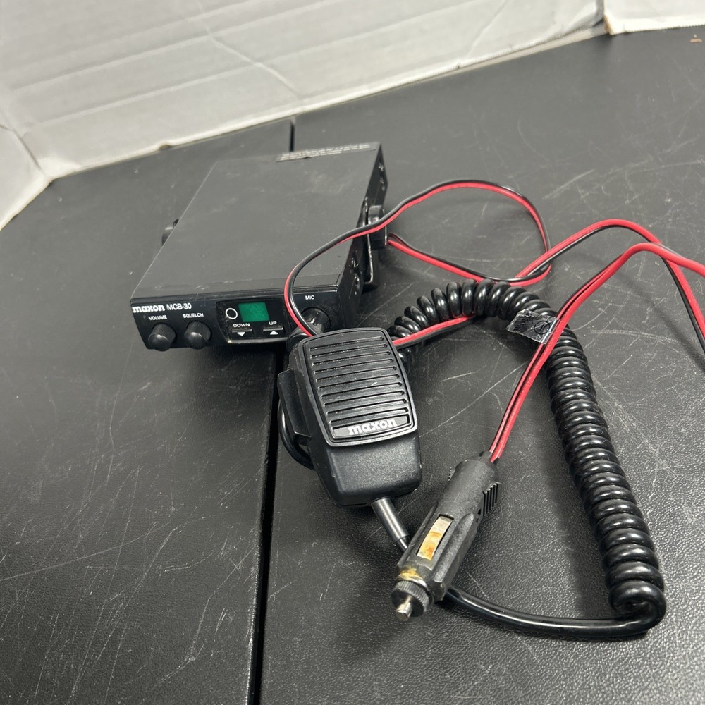 Maxon MCB-30 CB Radio With Mic