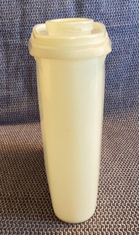 Vtg. Tupperware Beverage Pitcher/Container 510-4 (No handle)