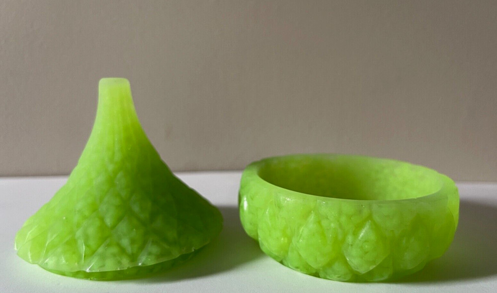 IT GLOWS UV REACTIVE Luminous Fluorescent container planter ring holder GLOWS!
