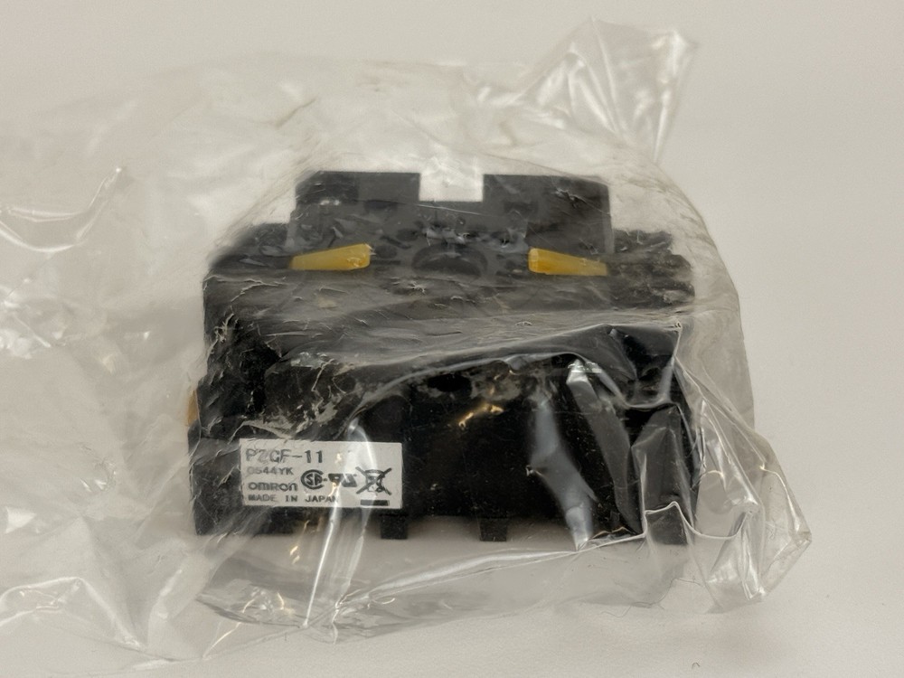 Omron P2CF-11 Relay Socket